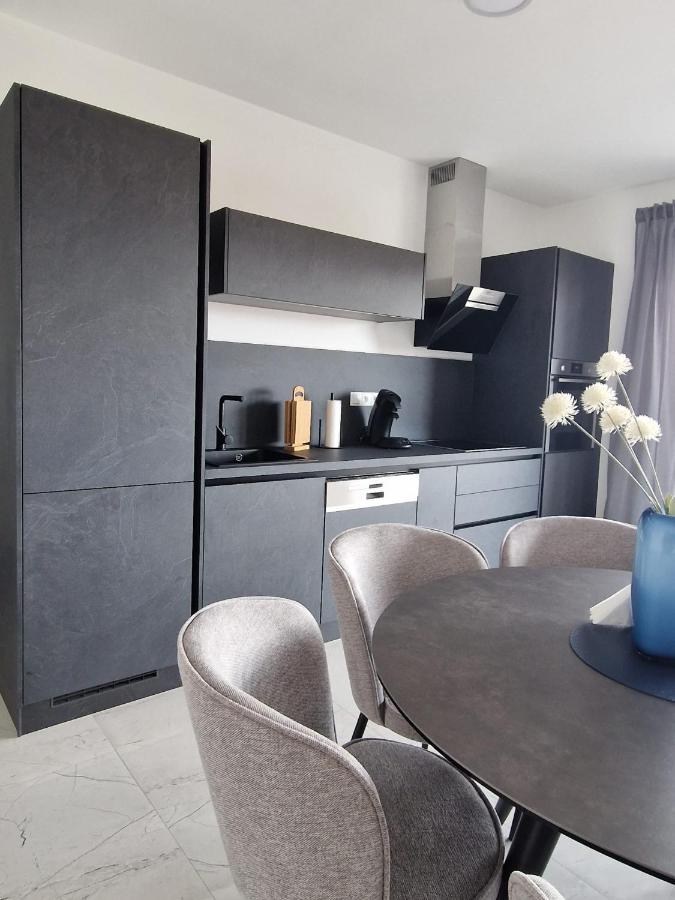 Deluxe Apartment Mila نين المظهر الخارجي الصورة